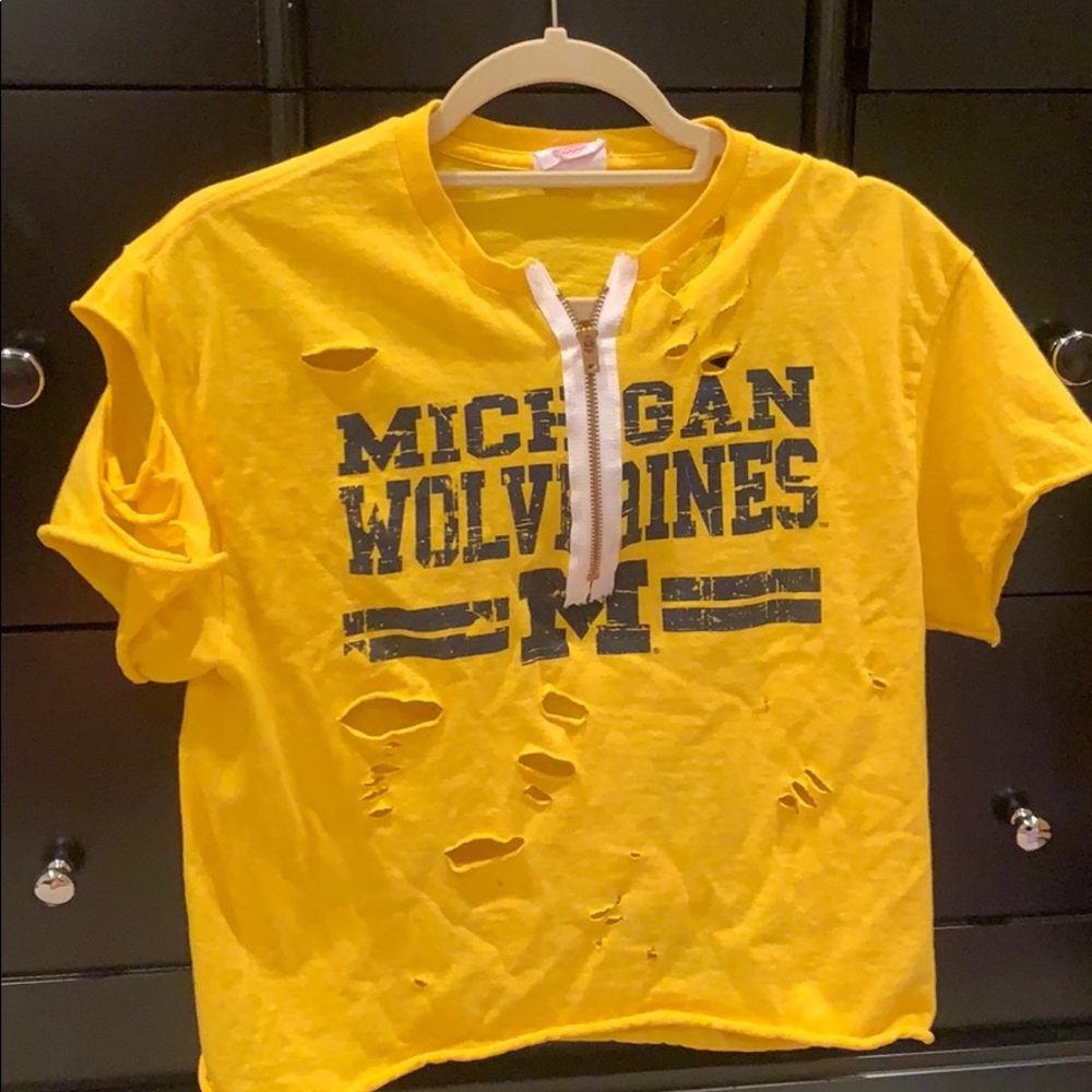 michigan distressed t shirt
